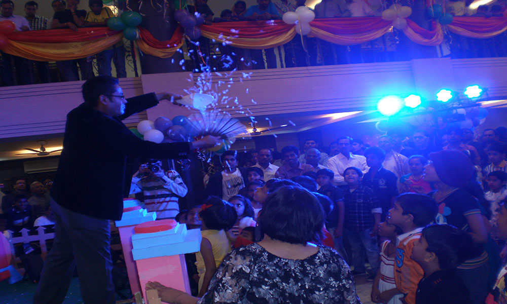 Corporate Event magic show